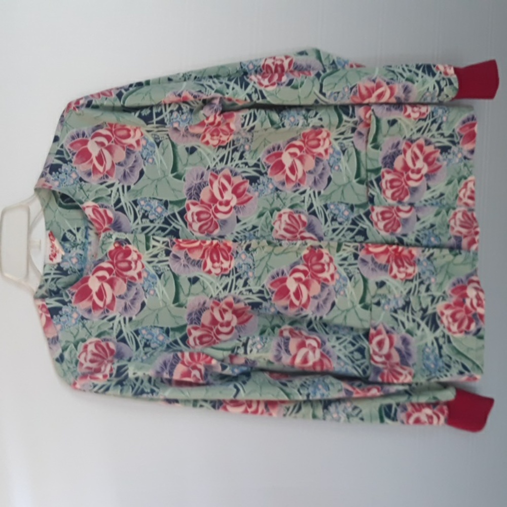 Fashion Scrubs Size S Scrub Tops (SKU 485)